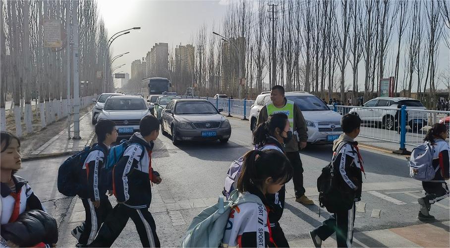 簡報(bào)照片1.jpg